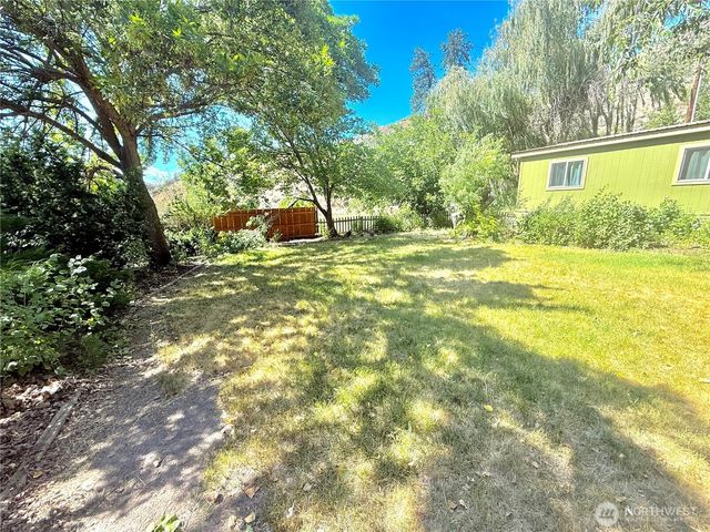 271 A Highway 20, Tonasket, WA 98855