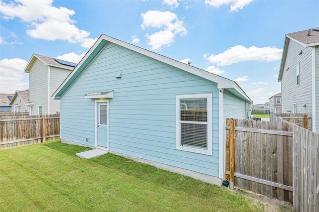 243 Basalt DR, Maxwell, TX 78656