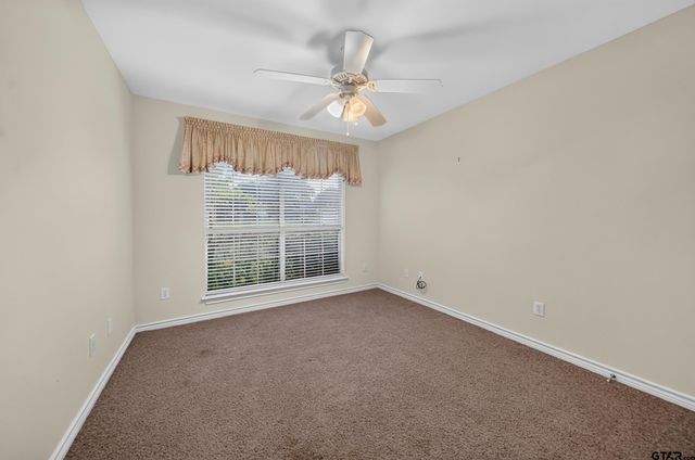 11185 Meadows Drive, Flint, TX 75762
