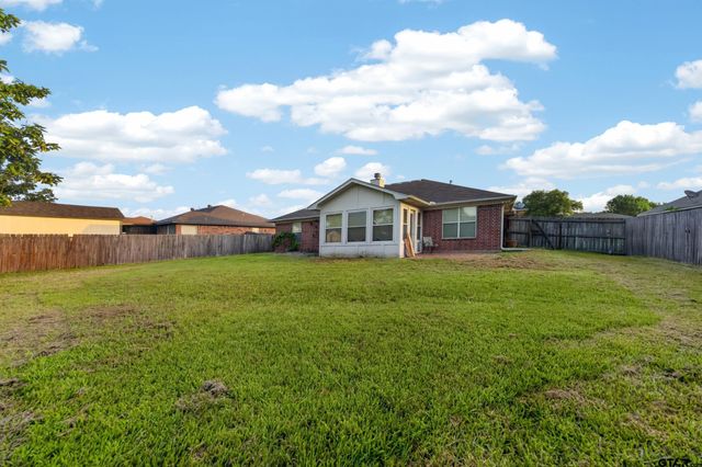 11185 Meadows Drive, Flint, TX 75762