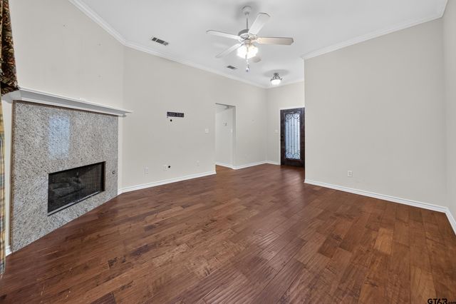 11185 Meadows Drive, Flint, TX 75762