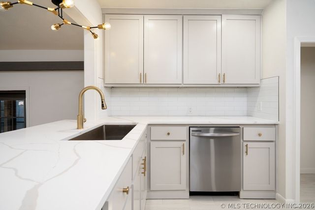 857 N Darlington Avenue, Tulsa, OK 74115
