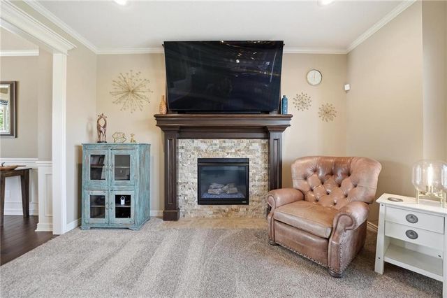 1513 SW Whistle Drive, Lee's Summit, MO 64082