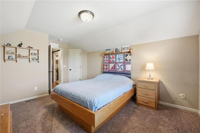 1513 SW Whistle Drive, Lee's Summit, MO 64082