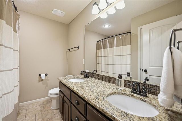 1513 SW Whistle Drive, Lee's Summit, MO 64082