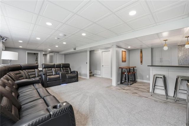 1513 SW Whistle Drive, Lee's Summit, MO 64082