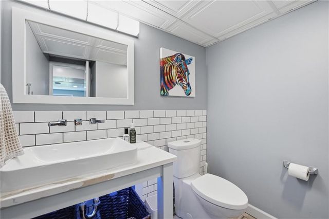 1513 SW Whistle Drive, Lee's Summit, MO 64082