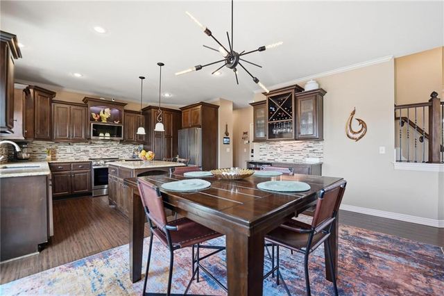 1513 SW Whistle Drive, Lee's Summit, MO 64082
