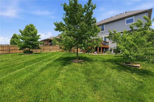 1513 SW Whistle Drive, Lee's Summit, MO 64082