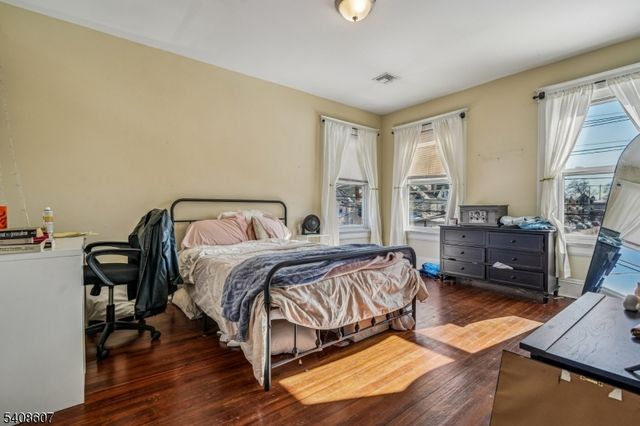 201 Murray St, Elizabeth City, NJ 07202