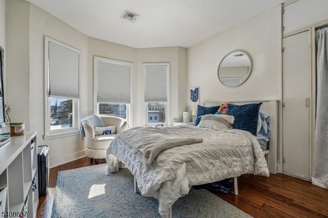 201 Murray St, Elizabeth City, NJ 07202