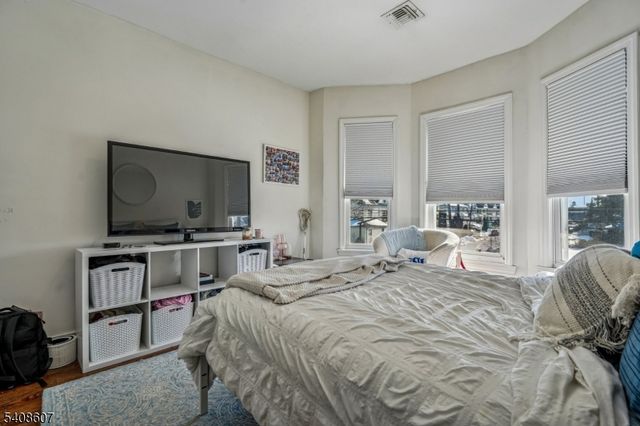 201 Murray St, Elizabeth City, NJ 07202