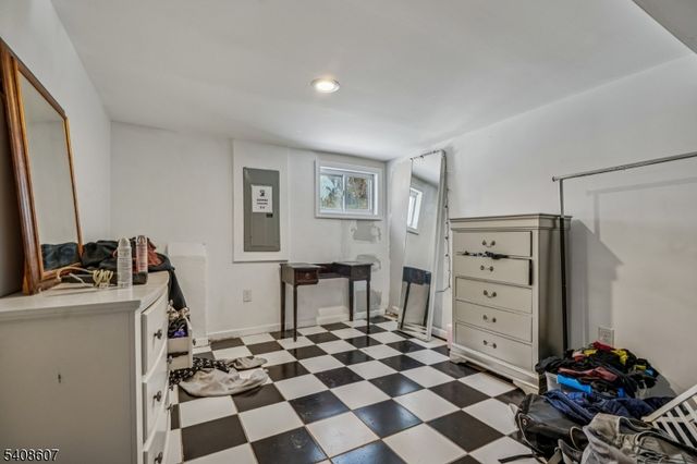 201 Murray St, Elizabeth City, NJ 07202