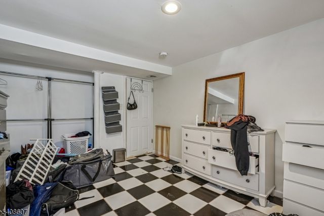 201 Murray St, Elizabeth City, NJ 07202