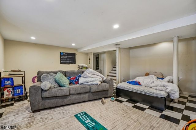 201 Murray St, Elizabeth City, NJ 07202