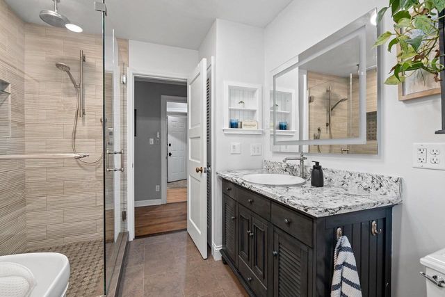 356 WARREN COURT, Green Bay, WI 54301