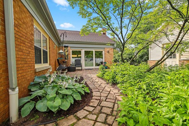 356 WARREN COURT, Green Bay, WI 54301