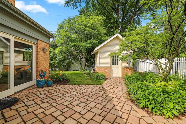 356 WARREN COURT, Green Bay, WI 54301
