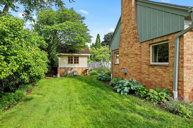 356 WARREN COURT, Green Bay, WI 54301