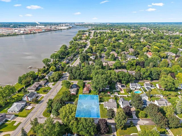 356 WARREN COURT, Green Bay, WI 54301