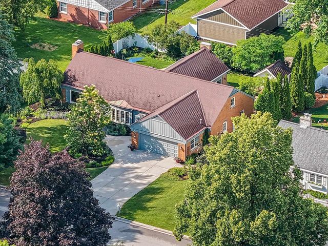356 WARREN COURT, Green Bay, WI 54301