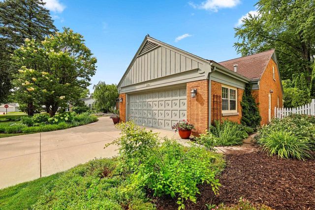 356 WARREN COURT, Green Bay, WI 54301