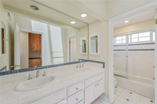 20 Redonda, Irvine, CA 92620