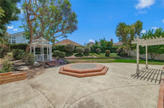 20 Redonda, Irvine, CA 92620