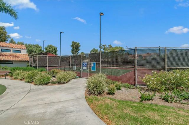 20 Redonda, Irvine, CA 92620