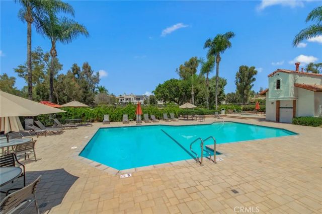 20 Redonda, Irvine, CA 92620