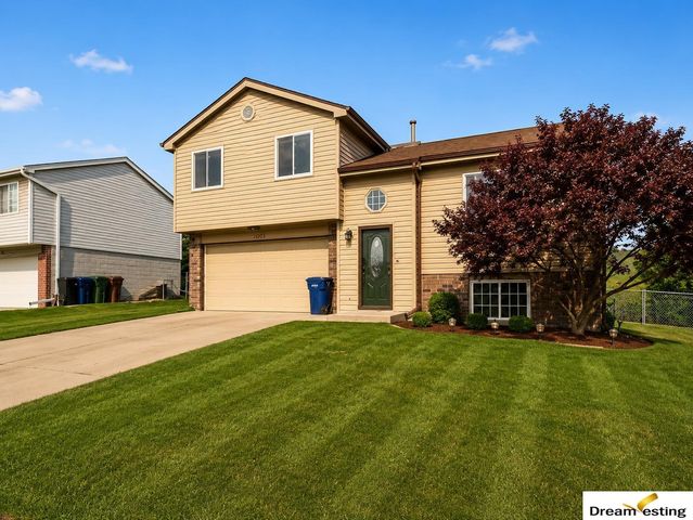 11003 S 17th Street, Bellevue, NE 68123