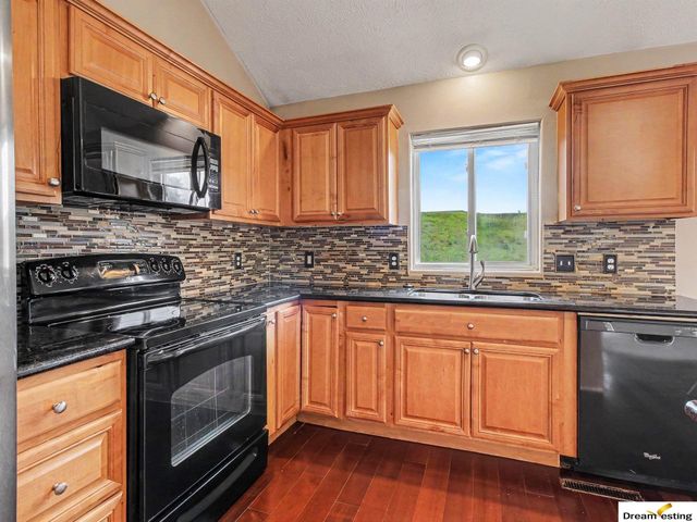 11003 S 17th Street, Bellevue, NE 68123
