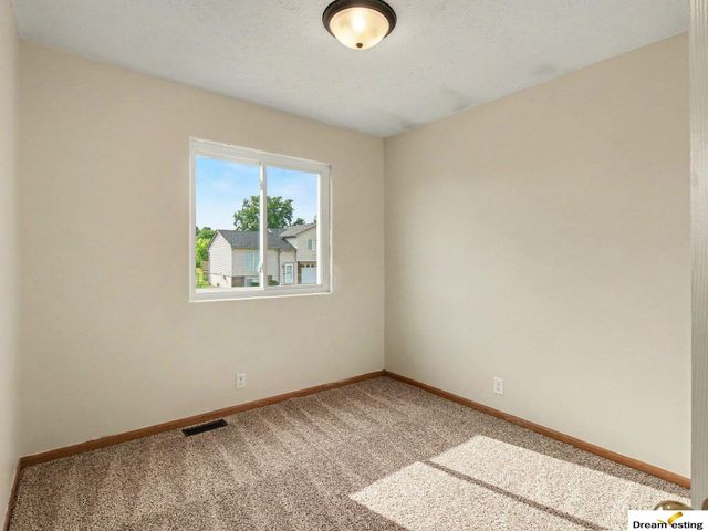 11003 S 17th Street, Bellevue, NE 68123