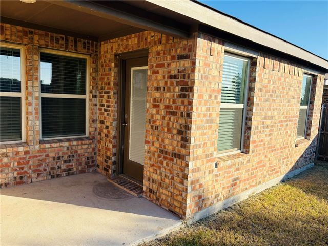 505 Banner Avenue, Royse City, TX 75189