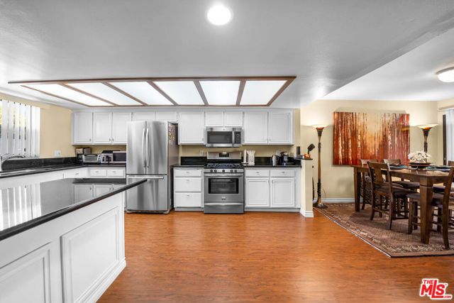 554 E San Jose Avenue 203, Burbank, CA 91501