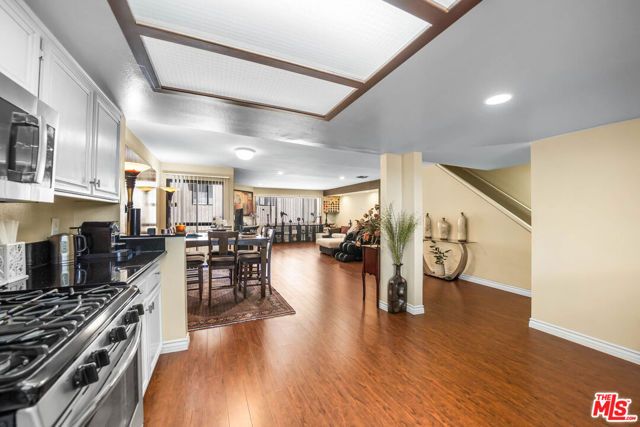554 E San Jose Avenue 203, Burbank, CA 91501