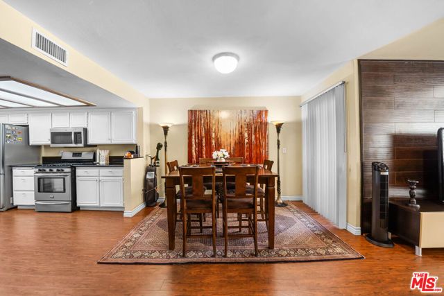 554 E San Jose Avenue 203, Burbank, CA 91501