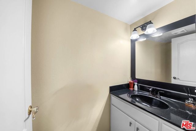 554 E San Jose Avenue 203, Burbank, CA 91501