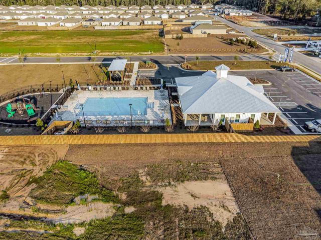 6473 Firefly Dr, Milton, FL 32583