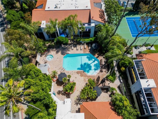215 Wichita Ave. 306, Huntington Beach, CA 92648
