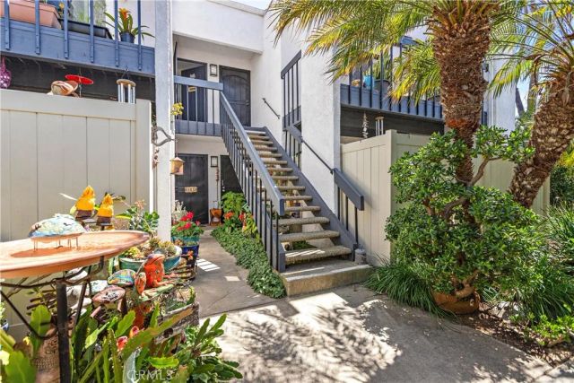215 Wichita Ave. 306, Huntington Beach, CA 92648