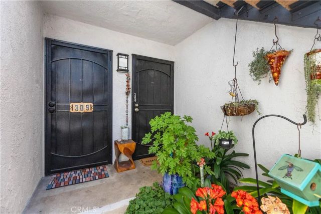 215 Wichita Ave. 306, Huntington Beach, CA 92648