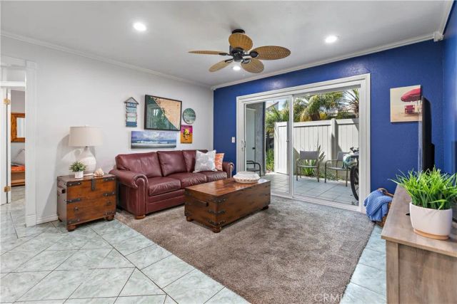 215 Wichita Ave. 306, Huntington Beach, CA 92648