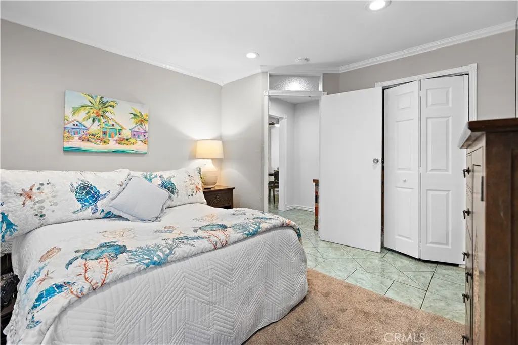 215 Wichita Ave. 306, Huntington Beach, CA 92648