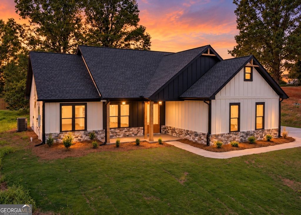 373 Stonington Drive, Mount Airy, GA 30563 — exterior