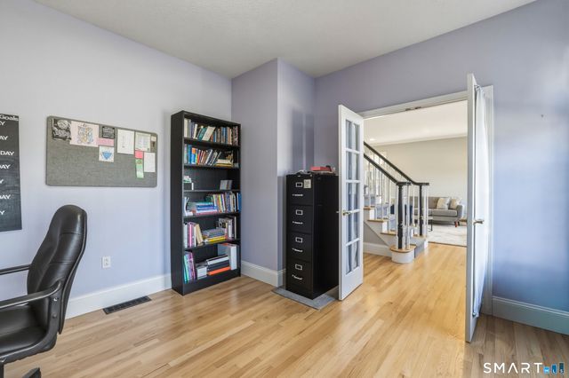 10 Buckingham Lane, West Hartford, CT 06117