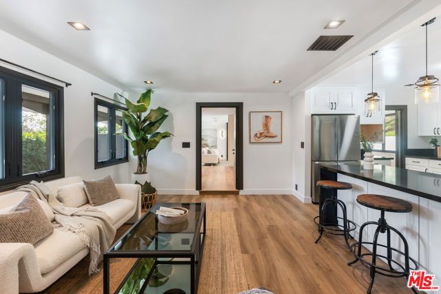 6427 Tahoe Drive, Los Angeles, CA 90068