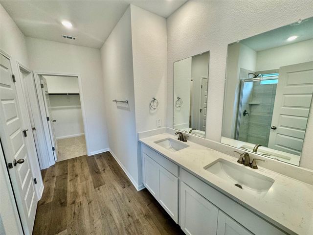 741 Sue Peaks LOOP, Dripping Springs, TX 78620