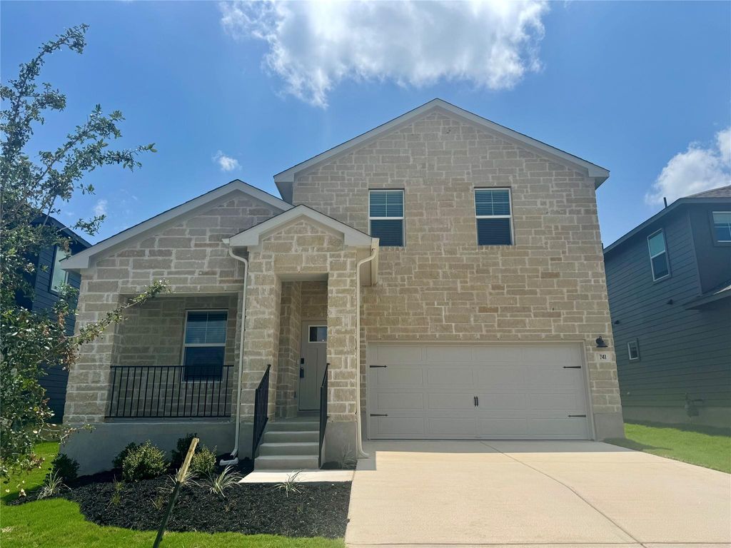 741 Sue Peaks LOOP, Dripping Springs, TX 78620