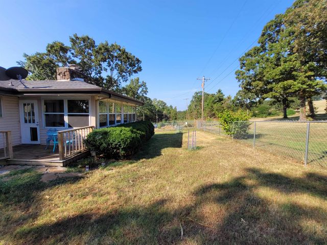 310 W Green Valley Drive, Horseshoe Bend, AR 72512